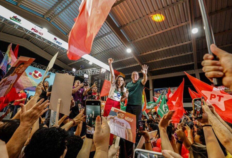 Natália Bonavides e Milklei Leite durante convenção realizada em Natal - Foto: Luísa Medeiros / PT