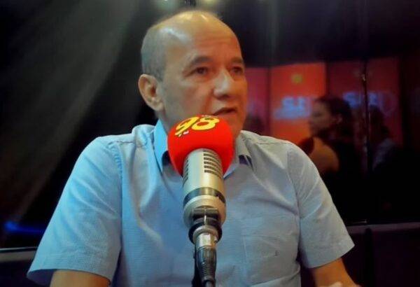 Prefeito de Parnamirim, Rosano Taveira (Republicanos) - Foto: YouTube 98 FM / Reprodução