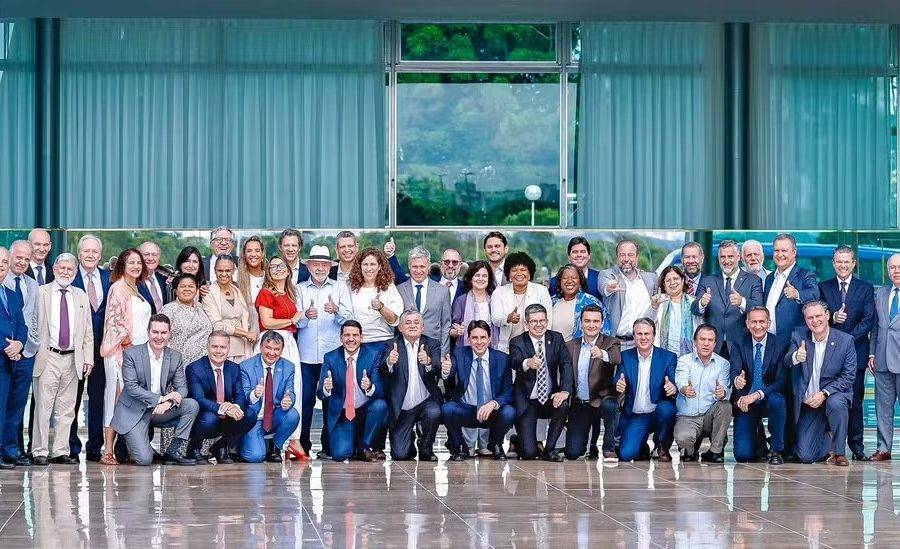 Lula reuniu os 38 ministros em clima de confraternização de fim de ano no Palácio da Alvorada — Foto: Ricardo Stuckert/ PR