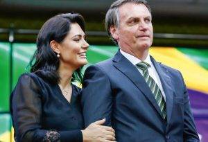 Ex-presidente Jair Bolsonaro e sua mulher, Michelle Bolsonaro, que deverá ser candidata ao Senado - Foto: Carolina Antunes / PR