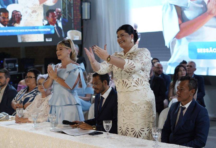 Prefeita de Pau dos Ferros, Marianna Almeida (PSD), com a vice, Lara Figueiredo (MDB) - Foto: Reprodução