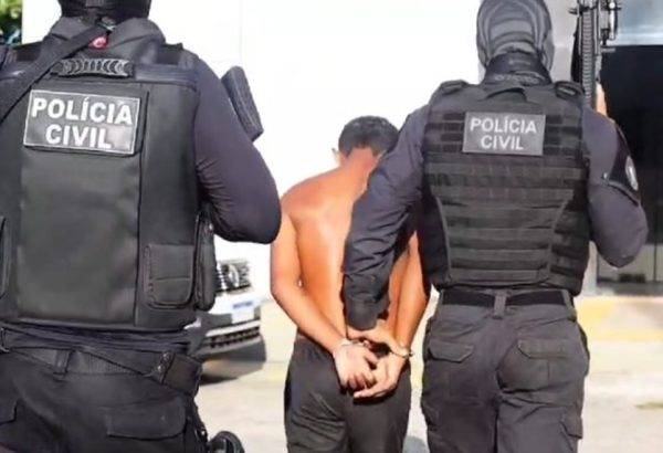 Prisão de um dos suspeitos de fraudes bancárias em Natal - Foto: PCRN / Reprodução