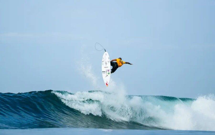 Ítalo Ferreira. Foto: Aaronn Huges/ WSL