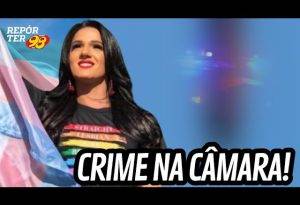 Durante uma sessão na Câmara Municipal de Natal, a vereadora Thabatta Pimenta foi hostilizada com ofensas preconceituosas por parte do público presente. As agressoras, ainda não identificadas, chamaram a parlamentar de "mulher do Paraguai", sugerindo que ela seria "falsificada". O caso foi registrado em vídeo e está sendo investigado. Agora, Thabatta pede ajuda para identificar as responsáveis e cobra mais segurança dentro da Câmara.