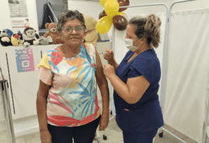 Idosos estão no grupo prioritário da campanha de vacinação contra a gripe - Foto: SMS / Reprodução