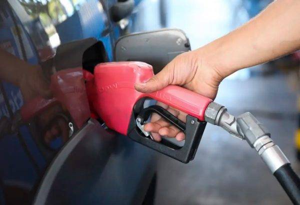 As quedas no preço do petróleo no mercado internacional têm levado às reduções no preço do diesel no Brasil. Foto: Agência Brasil