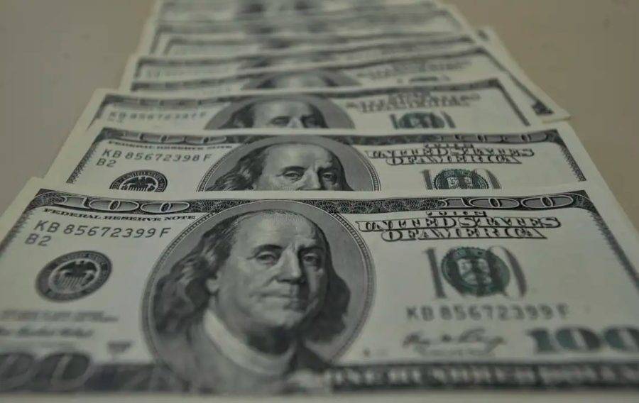 Já dólar à vista encerrou no campo negativo e caiu 1,33%, a R$ 5,6075 na venda. Foto: Agência Brasil