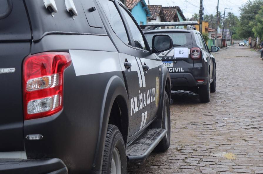 De acordo com as investigações, após firmar acordos com as vítimas, ele desaparecia sem cumprir sua parte no acordo e causava prejuízos financeiros. Foto: Polícia Civil