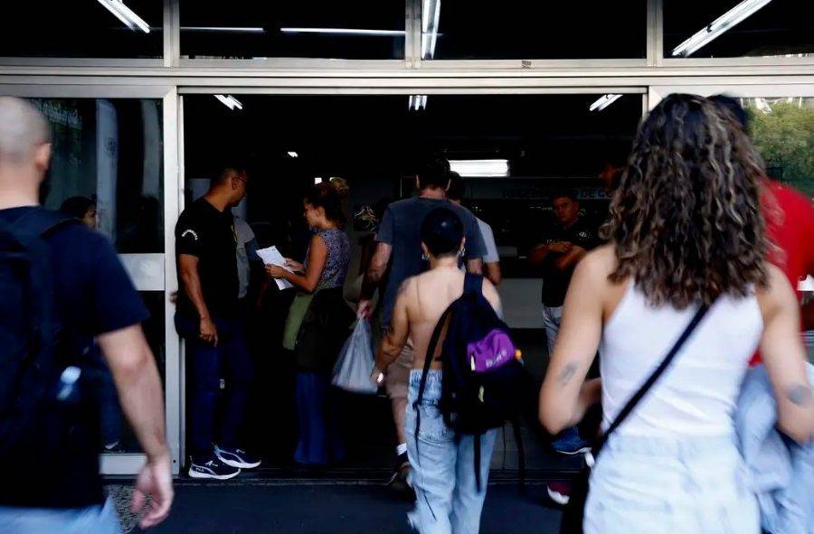 O CNU de 2025 oferece 3.652 vagas distribuídas em nove blocos temáticos, abrangendo 32 órgãos do poder Executivo federal. Foto: Agência Brasil