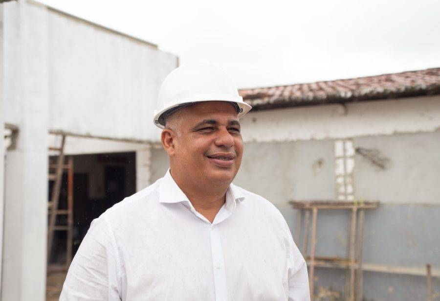 Prefeito Leandro Varelo