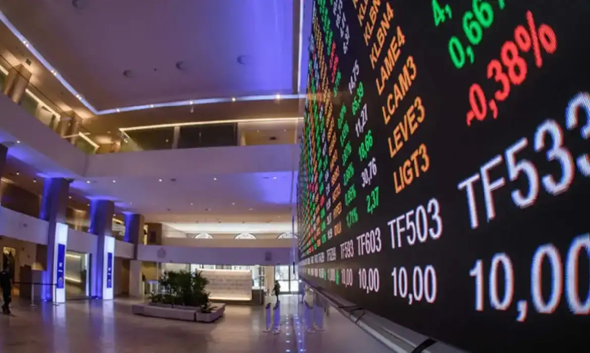 Bolsa cai 17,5% na semana após reeleição de Lula; dólar sobe 9,18%