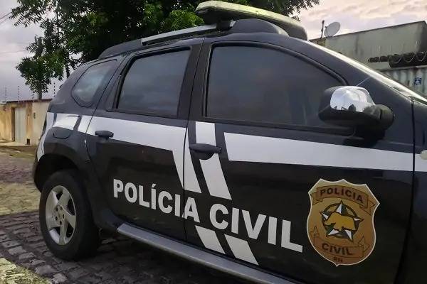 Polícia Civil do Rio Grande do Norte, com apoio da Polícia Civil da Paraíba e da Polícia Penal do RN, realizou o recambiamento do suspeito. Foto: Polícia Civil