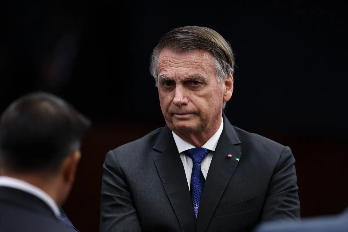 Defesa de Bolsonaro pede que STF descarte falta grave por arma apreendida