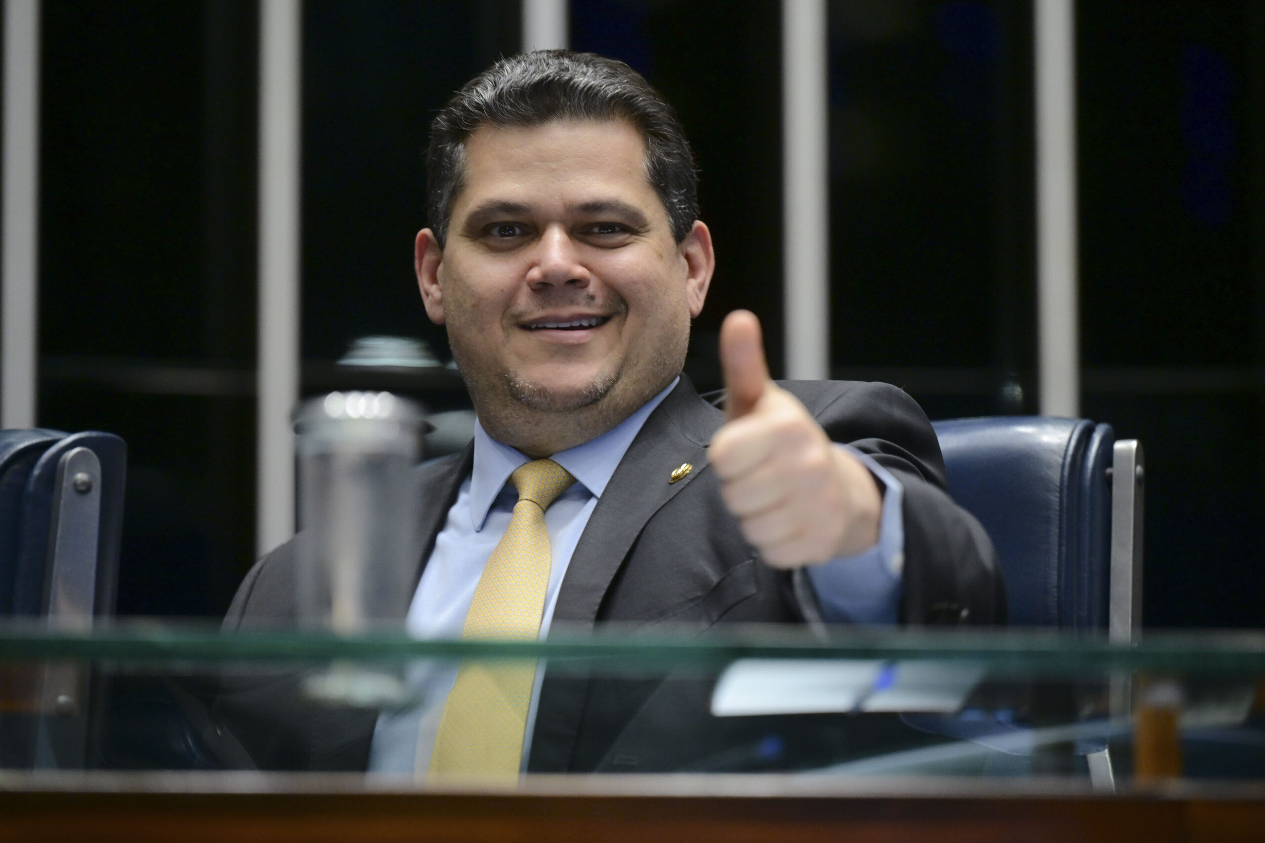 Alcolumbre marca para terça votação da PEC da Segurança no Senado; maioridade penal é o ponto de tensão