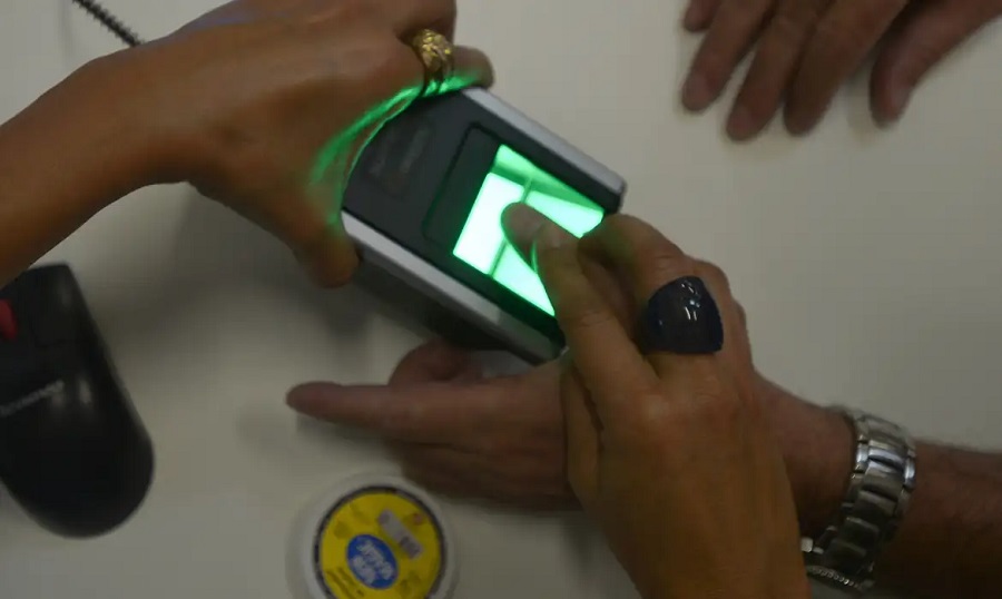 INSS alerta para golpe sobre cadastro biométrico e bloqueio de benefícios